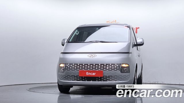 Hyundai Staria 2024 — photo 3
