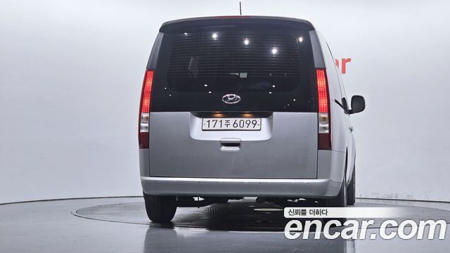 Hyundai Staria 2024 — photo 4