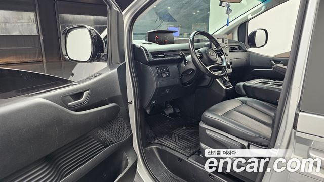 Hyundai Staria 2024 — photo 10