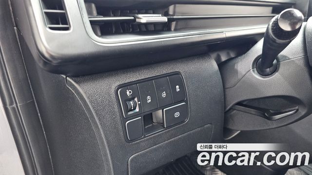 Hyundai Staria 2024 — photo 16