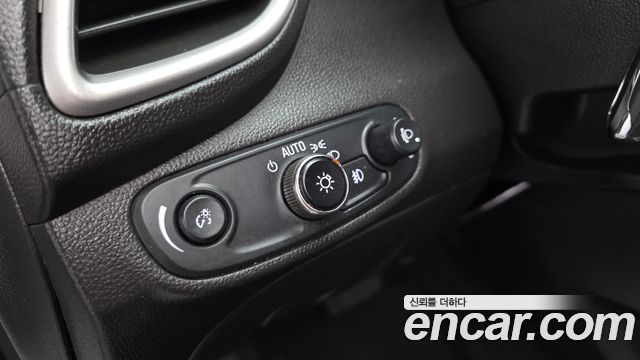 Chevrolet Korea Trax 2017 — photo 23