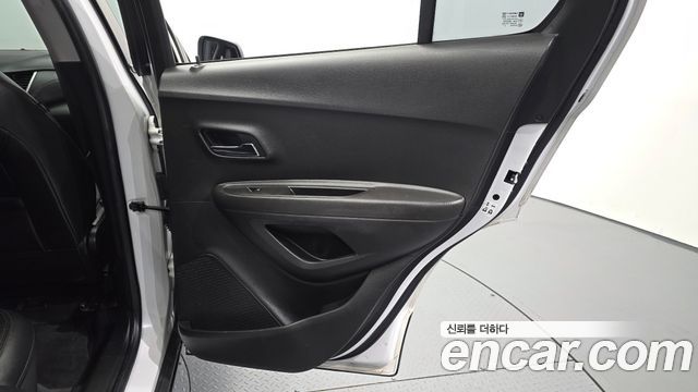 Chevrolet Korea Trax 2017 — photo 15