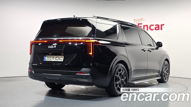 Kia Canival 2024 — photo 2
