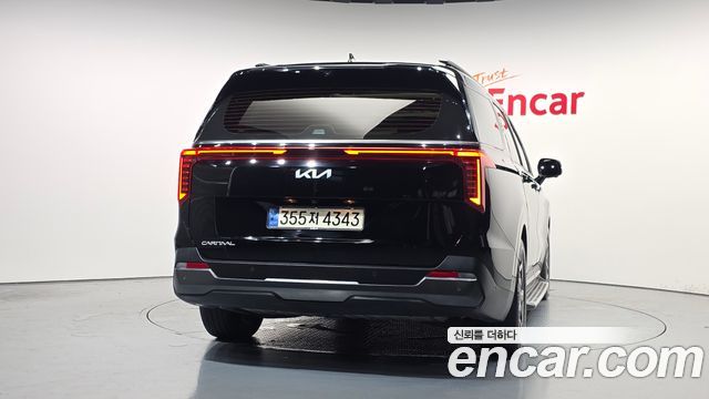 Kia Canival 2024 — photo 4