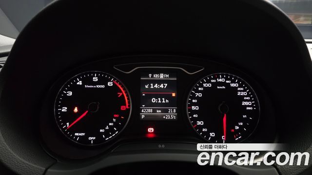 Audi A3 2020 — photo 11