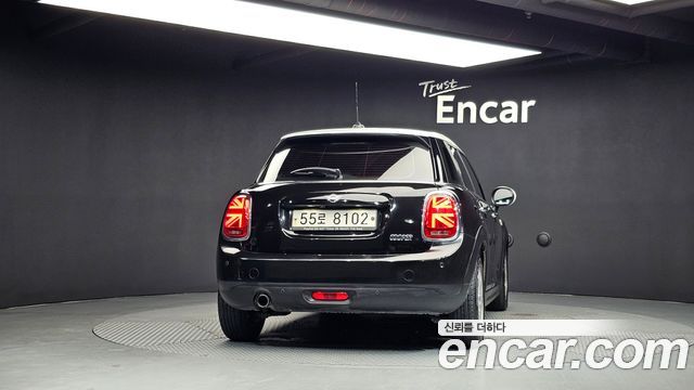 Mini Cooper 2019 — photo 4