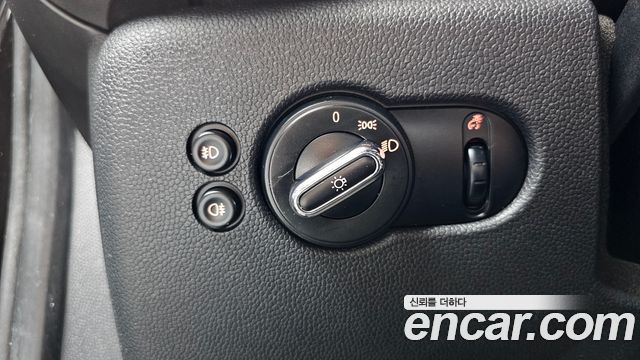 Mini Cooper 2019 — photo 17