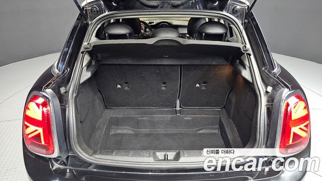Mini Cooper 2019 — photo 20