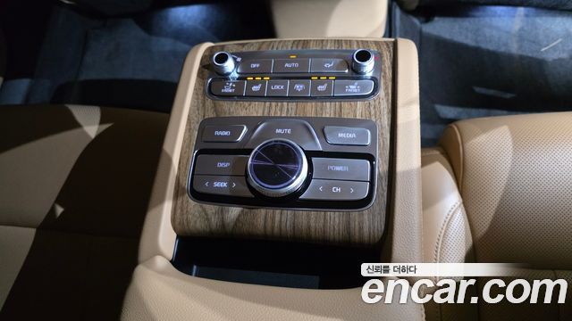Kia K9 2023 — photo 19