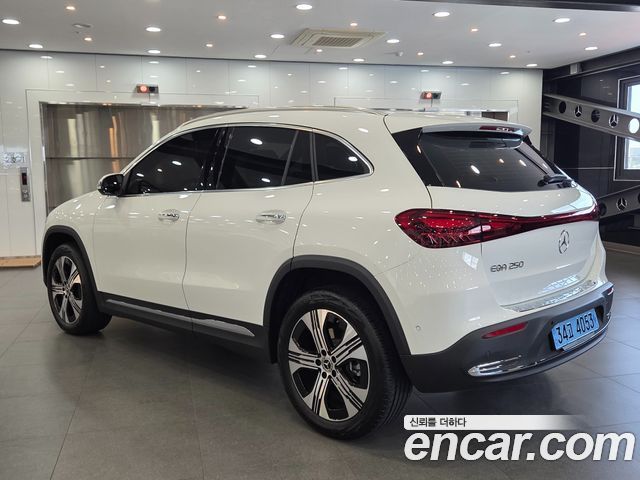 Mercedes-Benz EQA 2026 — photo 4