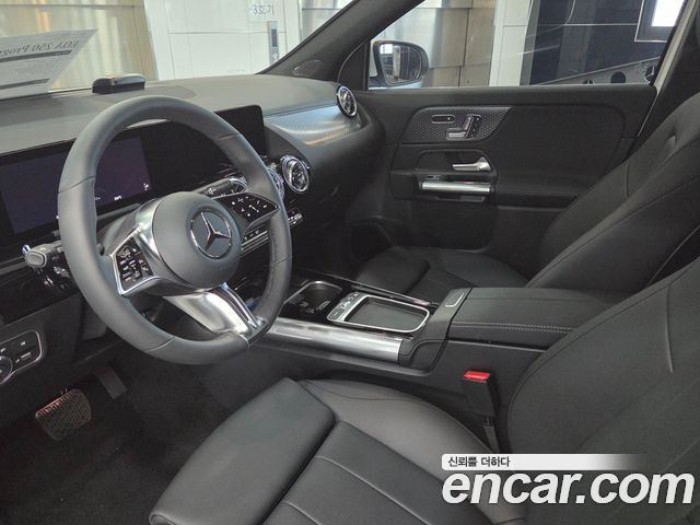 Mercedes-Benz EQA 2026 — photo 9