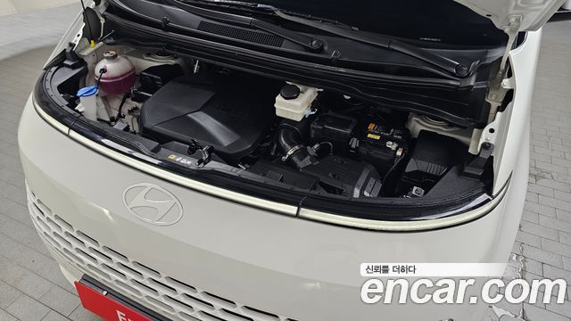 Hyundai Staria 2025 — photo 6