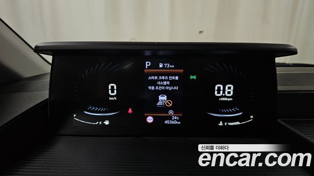 Hyundai Staria 2025 — photo 11