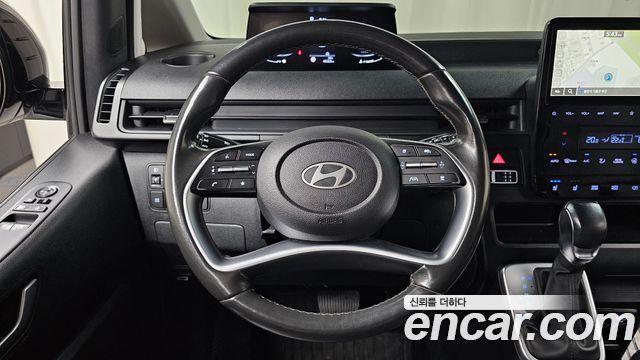 Hyundai Staria 2025 — photo 19