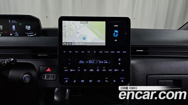 Hyundai Staria 2025 — photo 20