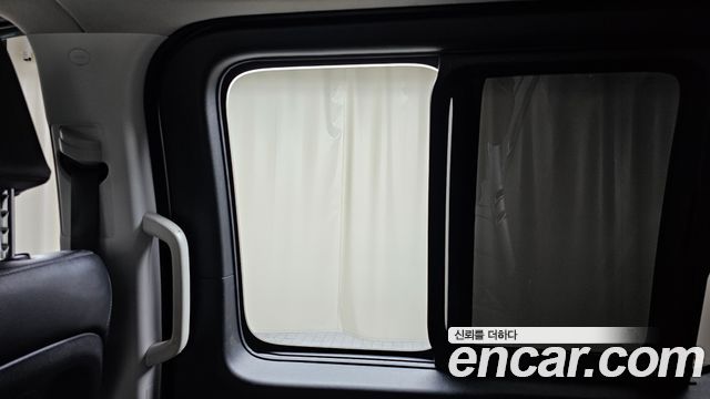 Hyundai Staria 2025 — photo 30
