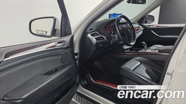 BMW X5 2011 — photo 10