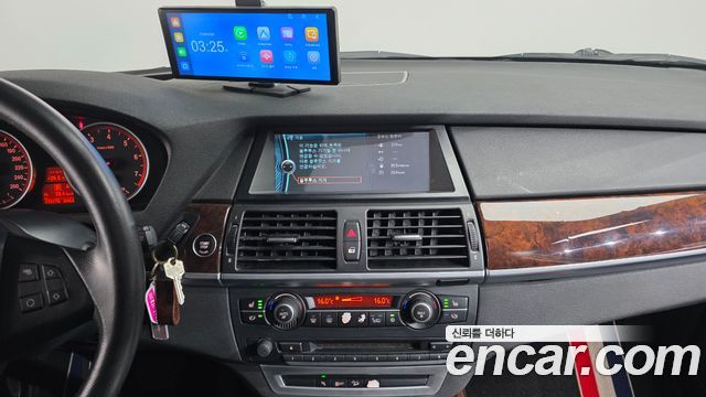 BMW X5 2011 — photo 15