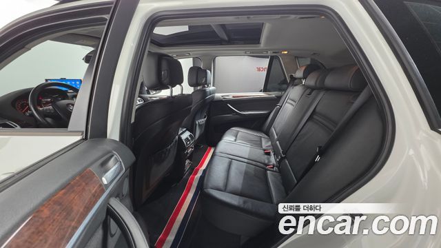 BMW X5 2011 — photo 17