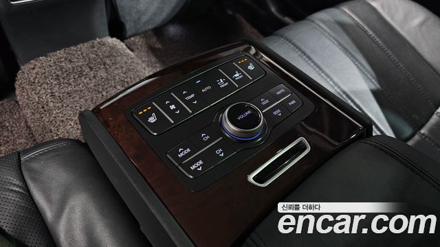 Hyundai Equus 2012 — photo 25