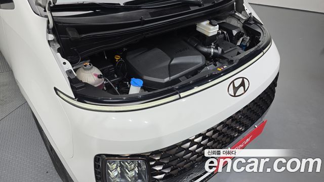 Hyundai Staria 2025 — photo 6