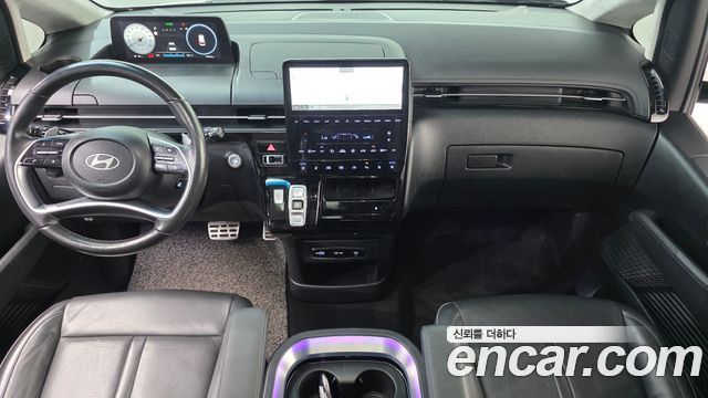 Hyundai Staria 2025 — photo 7