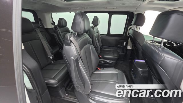 Hyundai Staria 2025 — photo 19