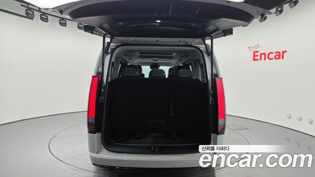 Hyundai Staria 2025 — photo 20