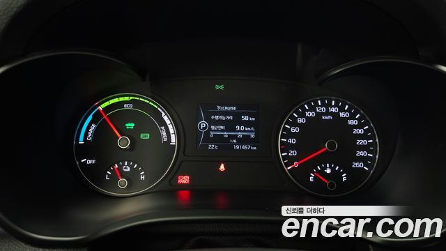 Kia K5 2017 — photo 8