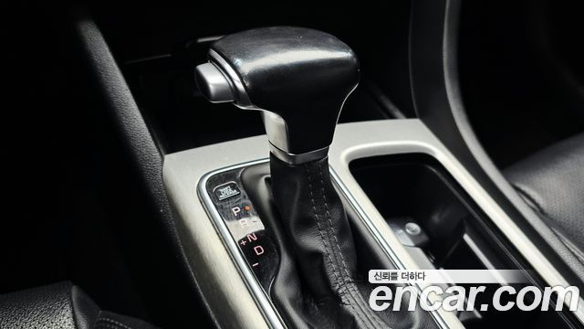 Kia K5 2017 — photo 9