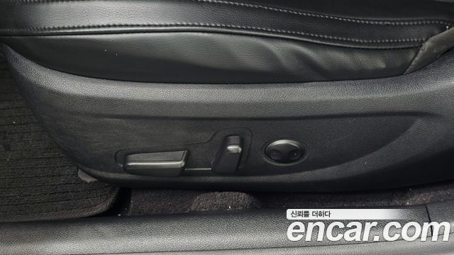 Kia K5 2017 — photo 18