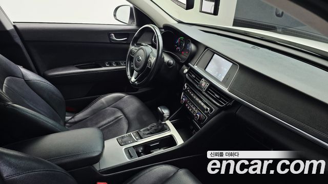 Kia K5 2017 — photo 19