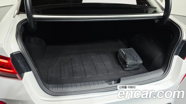 Kia K5 2017 — photo 20