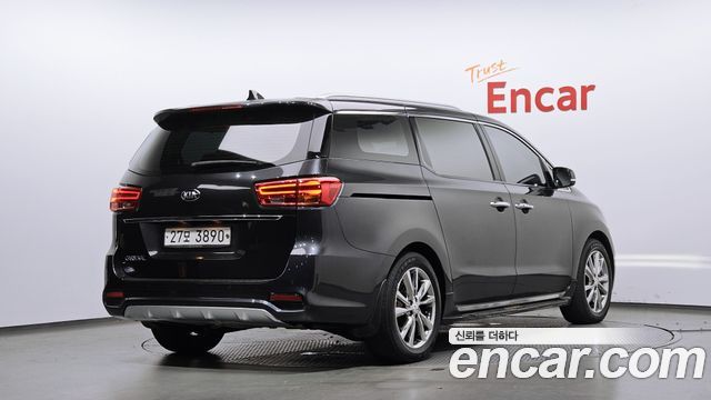 Kia Canival 2019 — photo 2