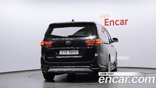 Kia Canival 2019 — photo 4