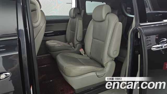 Kia Canival 2019 — photo 12