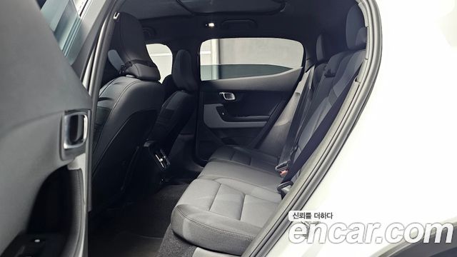 Polestar Polestar 2 2023 — photo 17