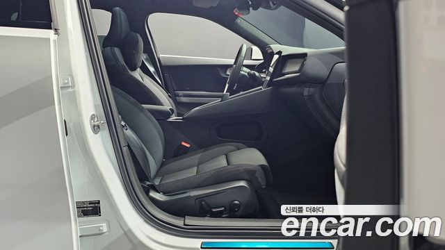 Polestar Polestar 2 2023 — photo 16