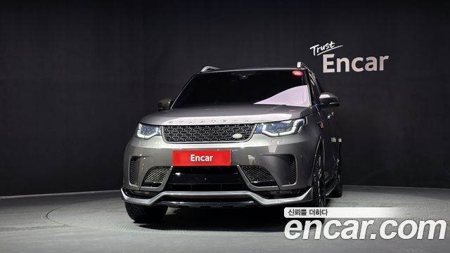 Land Rover Discovery 2018 — photo 3
