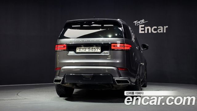 Land Rover Discovery 2018 — photo 4