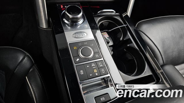 Land Rover Discovery 2018 — photo 9