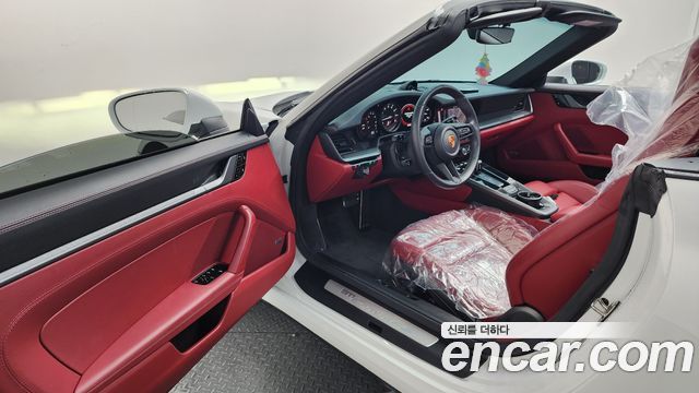 Porsche 911 2020 — photo 13