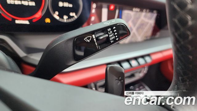 Porsche 911 2020 — photo 26