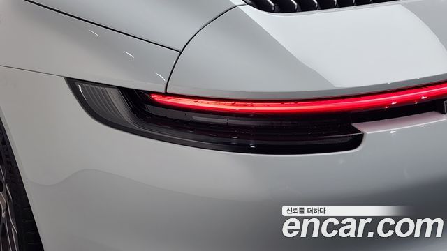 Porsche 911 2020 — photo 9