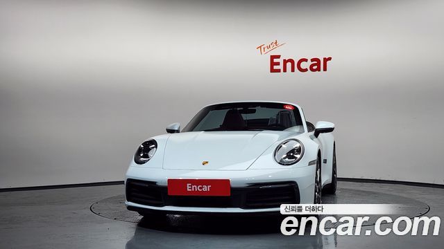 Porsche 911 2020 — photo 34