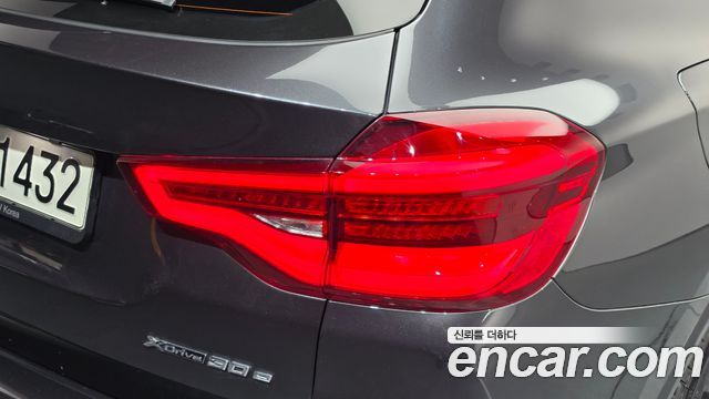 BMW X3 2021 — photo 9