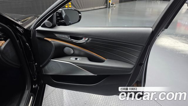 Kia K9 2022 — photo 15