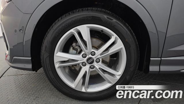 Audi Q3 2023 — photo 5