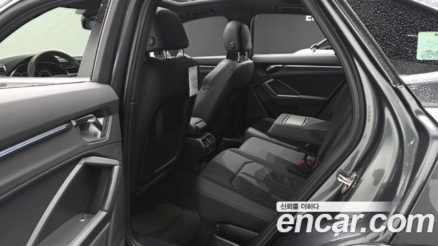 Audi Q3 2023 — photo 17