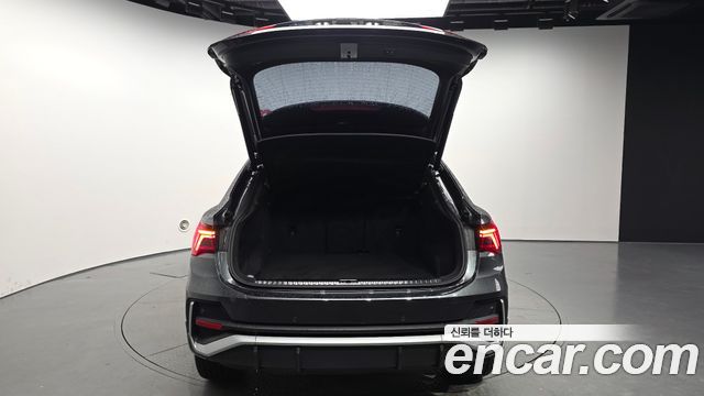 Audi Q3 2023 — photo 26